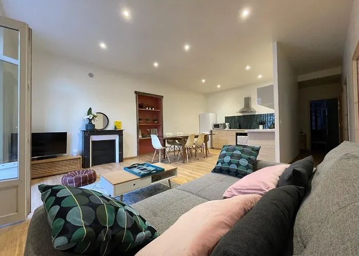 Appartement Moderne Place Du Marche