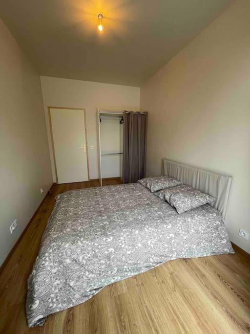 Moderne Place Du Marche Apartment *